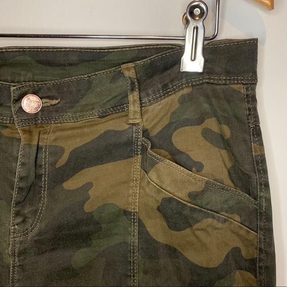 CAMO CARGO PANTS - Picture 3 of 3